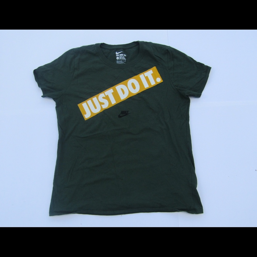 Nike T-shirt